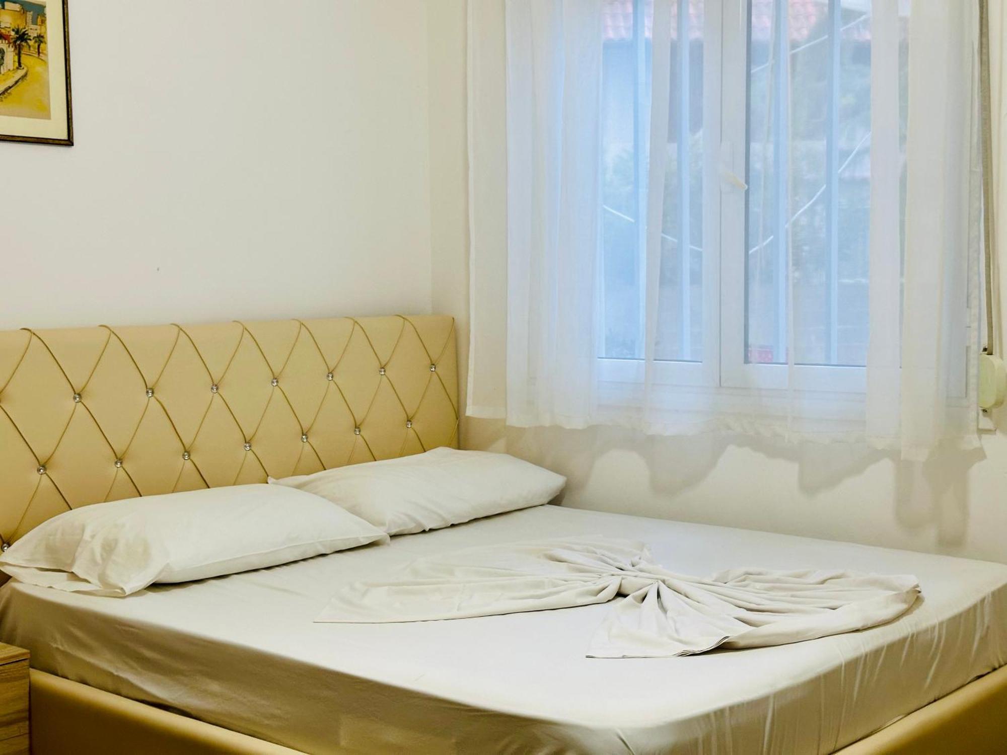 Vlorë Jico Travel - Erjon Apartments חדר תמונה
