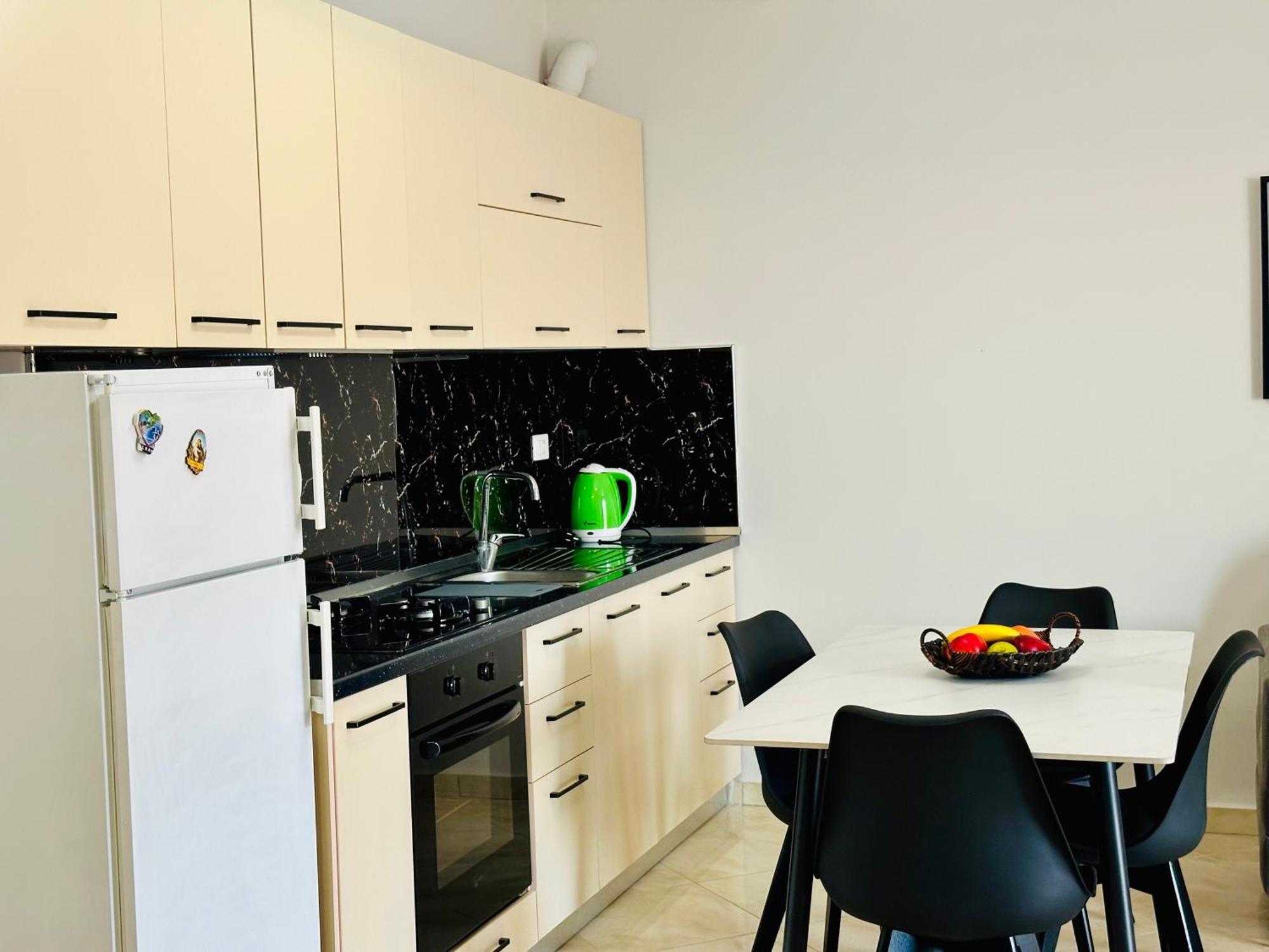 Vlorë Jico Travel - Erjon Apartments חדר תמונה