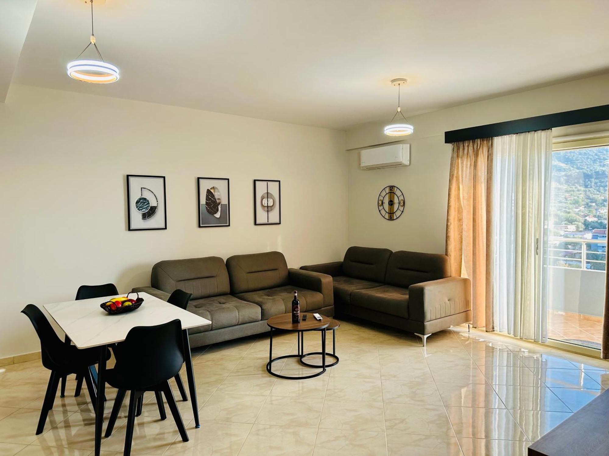 Vlorë Jico Travel - Erjon Apartments מראה חיצוני תמונה