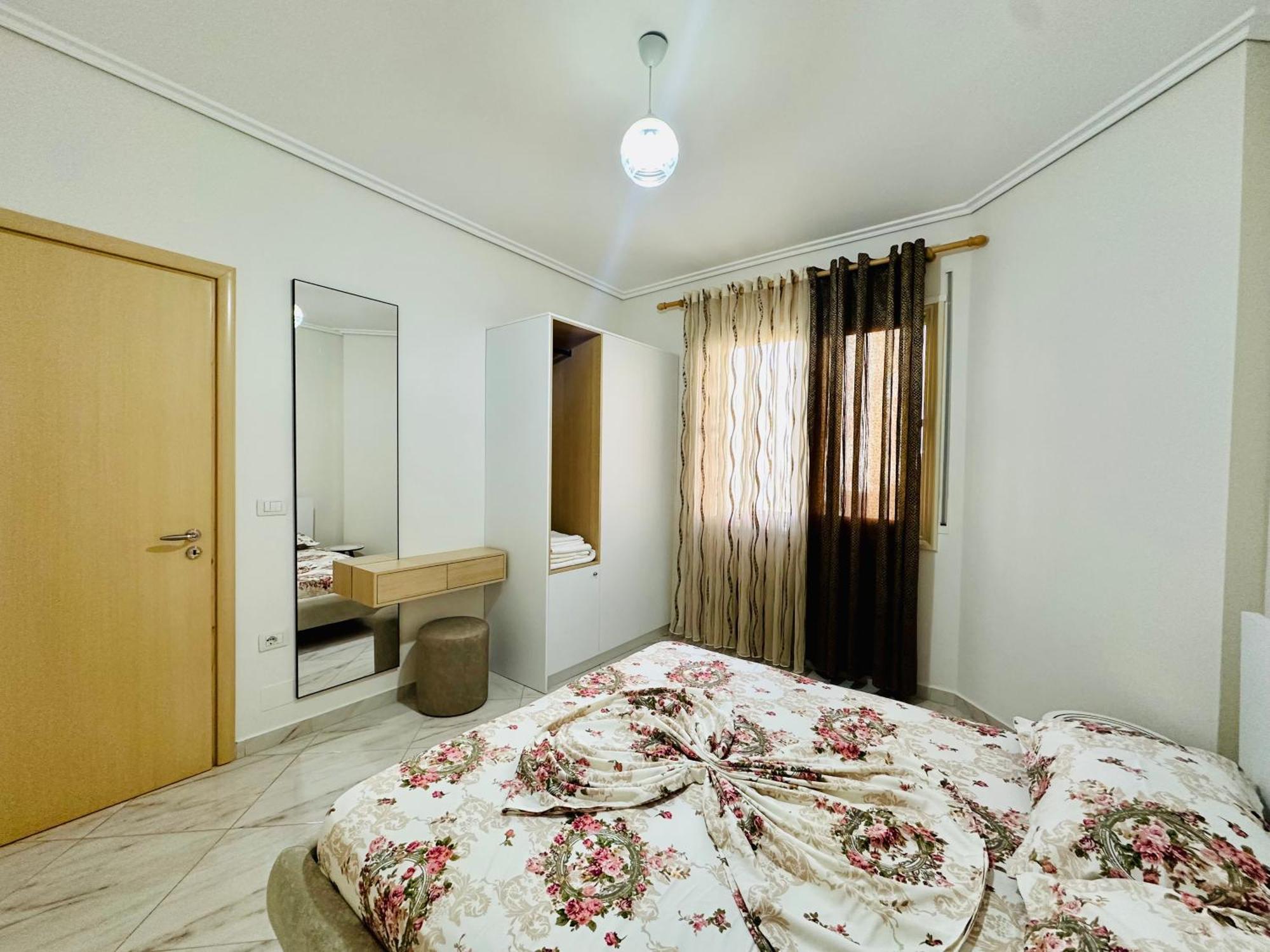 Vlorë Jico Travel - Erjon Apartments מראה חיצוני תמונה