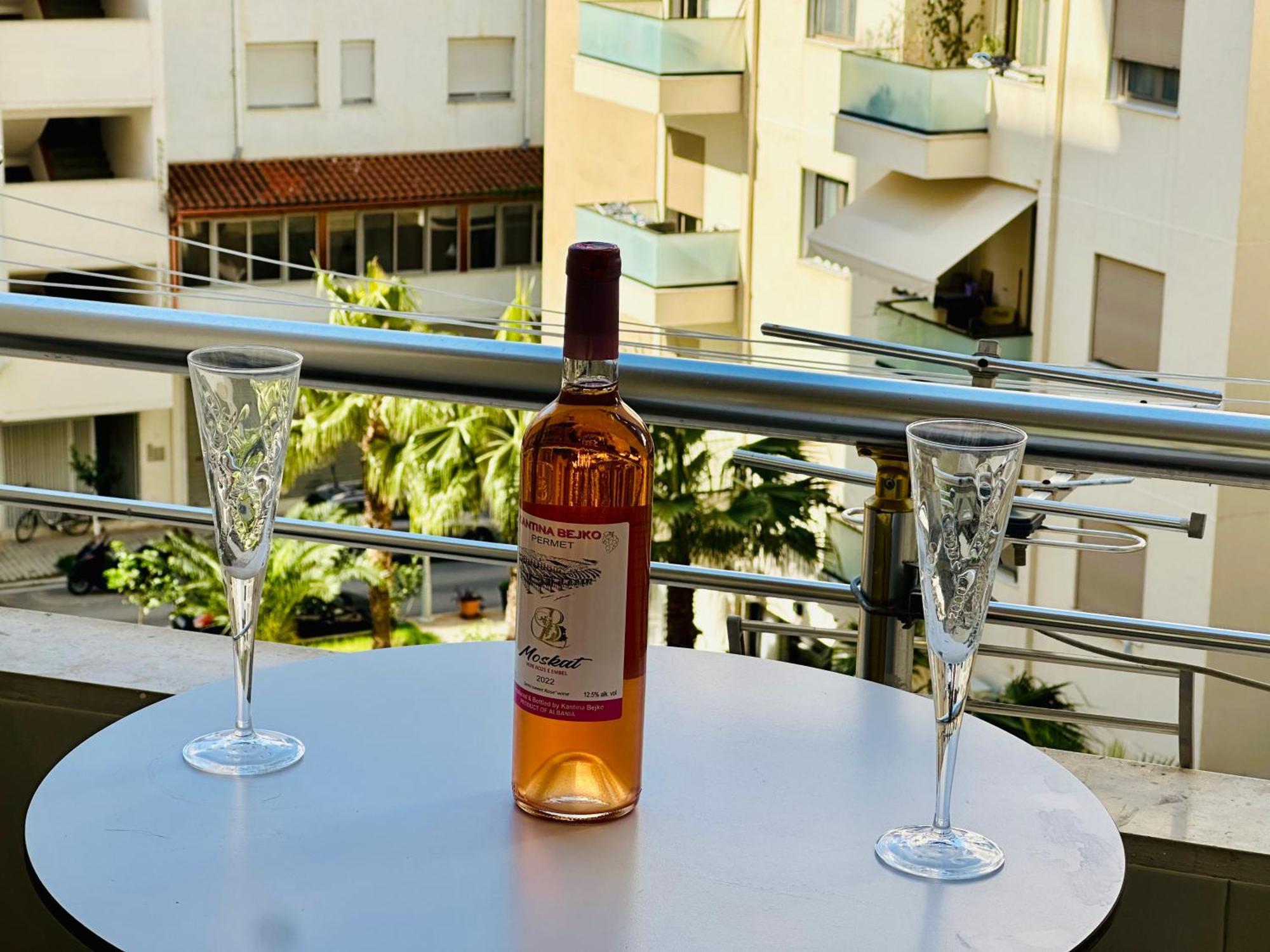 Vlorë Jico Travel - Erjon Apartments מראה חיצוני תמונה