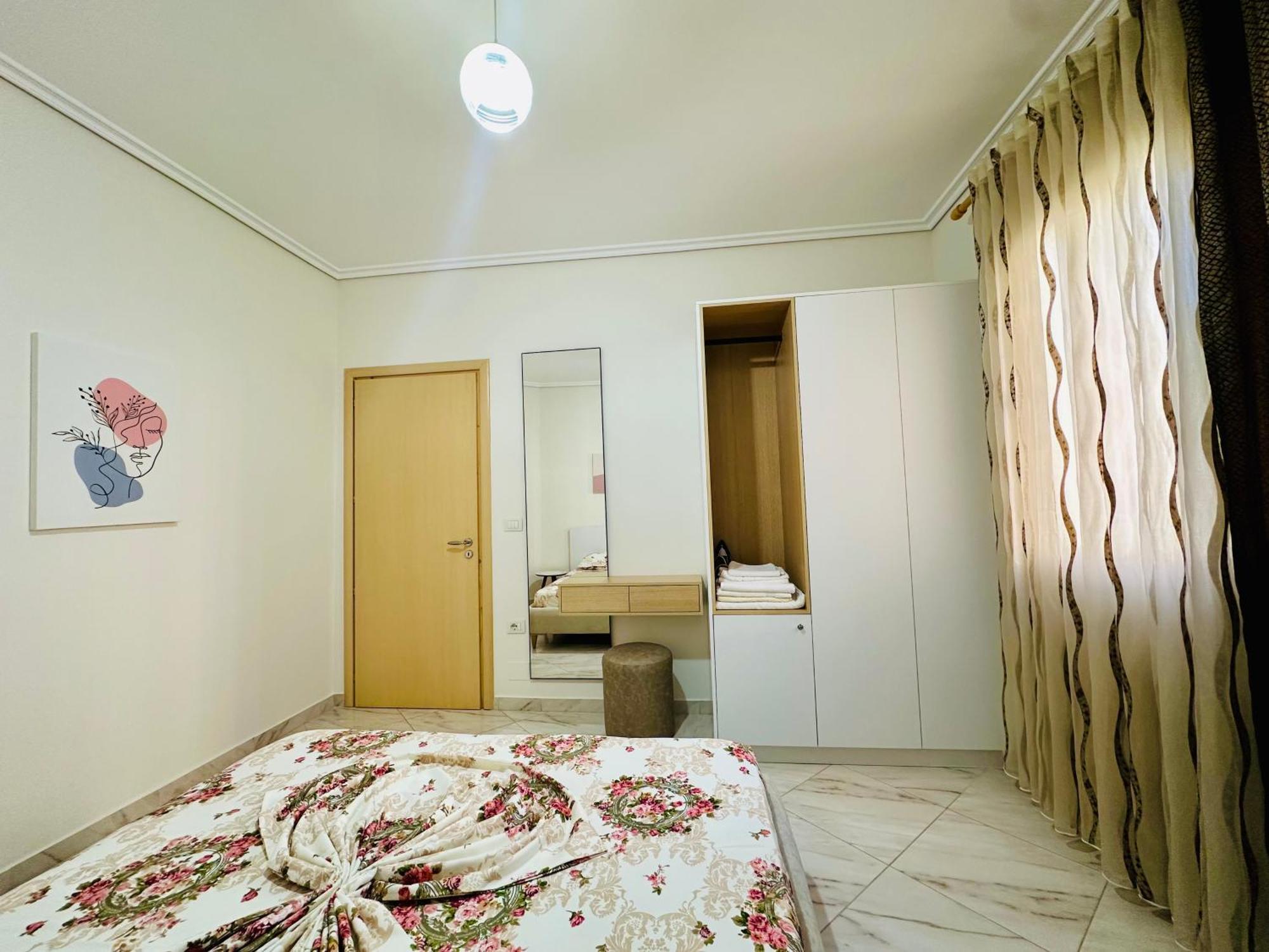 Vlorë Jico Travel - Erjon Apartments מראה חיצוני תמונה